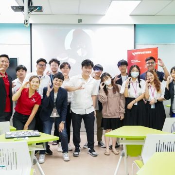 ชมรม Cyber Club คณะ ICT ม.มหิดล (ICT Mahidol) ร่วมกับวิทยากรจากบริษัท CrowdStrike จัดบรรยายพิเศษในหัวข้อ “Disrupting the Adversary: Know Them. Find Them. Stop Them.”