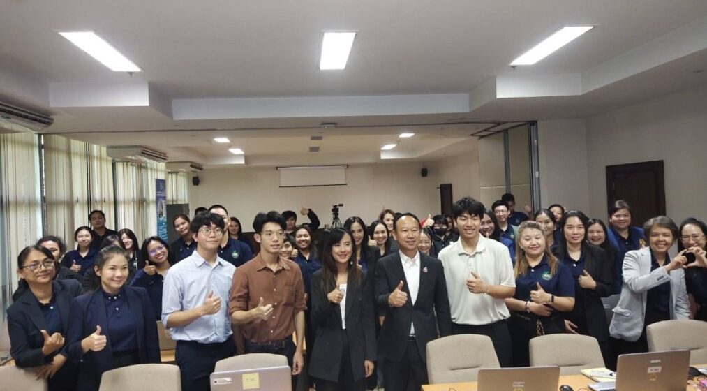 อาจารย์คณะ ICT ม.มหิดล ได้รับเชิญเป็นวิทยากรบรรยายพิเศษ “หลักสูตรการประยุกต์ใช้ปัญญาประดิษฐ์ (Artificial Intelligence : AI) ในการปฏิบัติงาน” ให้แก่สำนักงานปลัดกระทรวงทรัพยากรธรรมชาติและสิ่งแวดล้อม