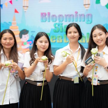นักศึกษาทุนกิจกรรมคณะ ICT ม.มหิดล (ICT Mahidol) จัดกิจกรรมสืบสานประเพณีไทย “ICT x DST Blooming Siam Festival”
