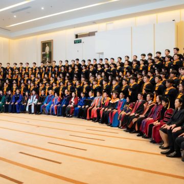 คณะ ICT ม.มหิดล (ICT Mahidol) จัดพิธีฝึกซ้อมรับพระราชทานปริญญาบัตร ปัจฉิมนิเทศ และถ่ายภาพหมู่ครุยวิทยฐานะ แก่ผู้สำเร็จการศึกษา ประจำปีการศึกษา 2568