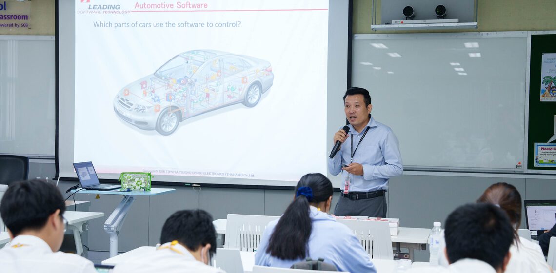 ICT Mahidol organized a special talk on “Strategies for Future Automobile Development”