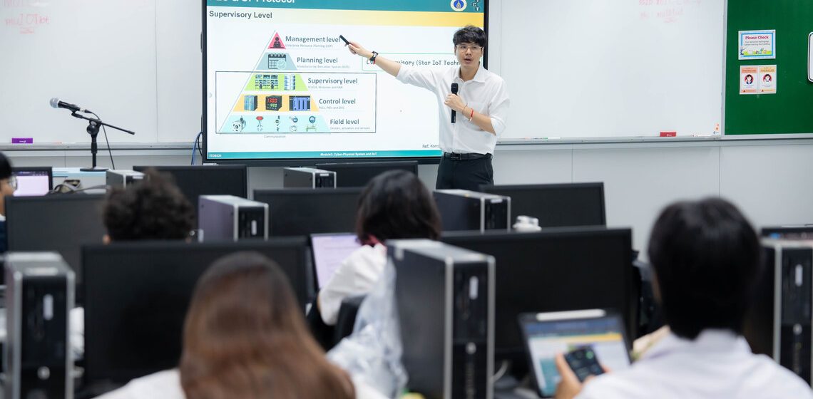 8.11.2024_ITDS331-IIoT-Special-Talks_CV_0 ICT Mahidol hosted a special talk on “Industrial Internet of Things (IIoT)”