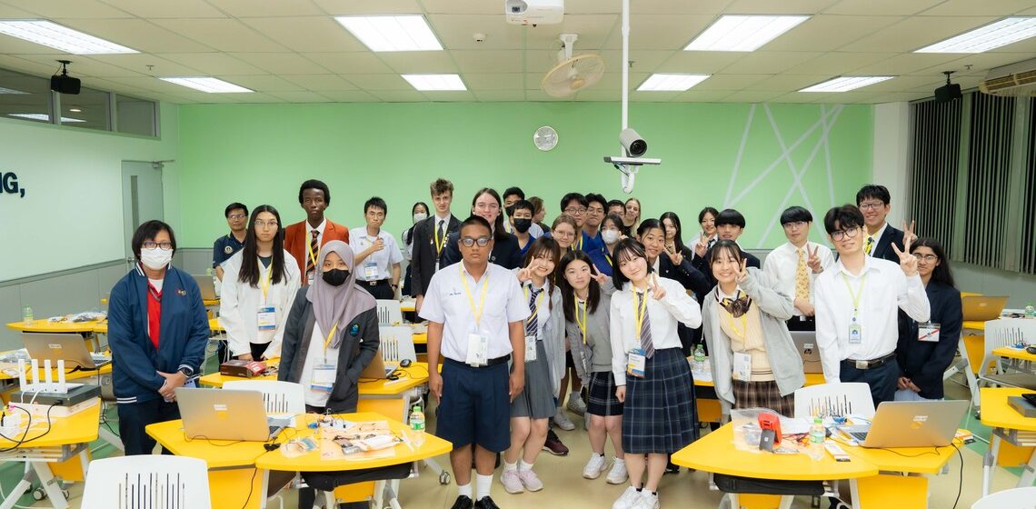 ICT Mahidol hosted a hands-on science and technology workshop at the “20th International Students Science Fair (ISSF 2025), honoring the 70th birthday anniversary of Her Royal Highness Princess Maha Chakri Sirindhorn”