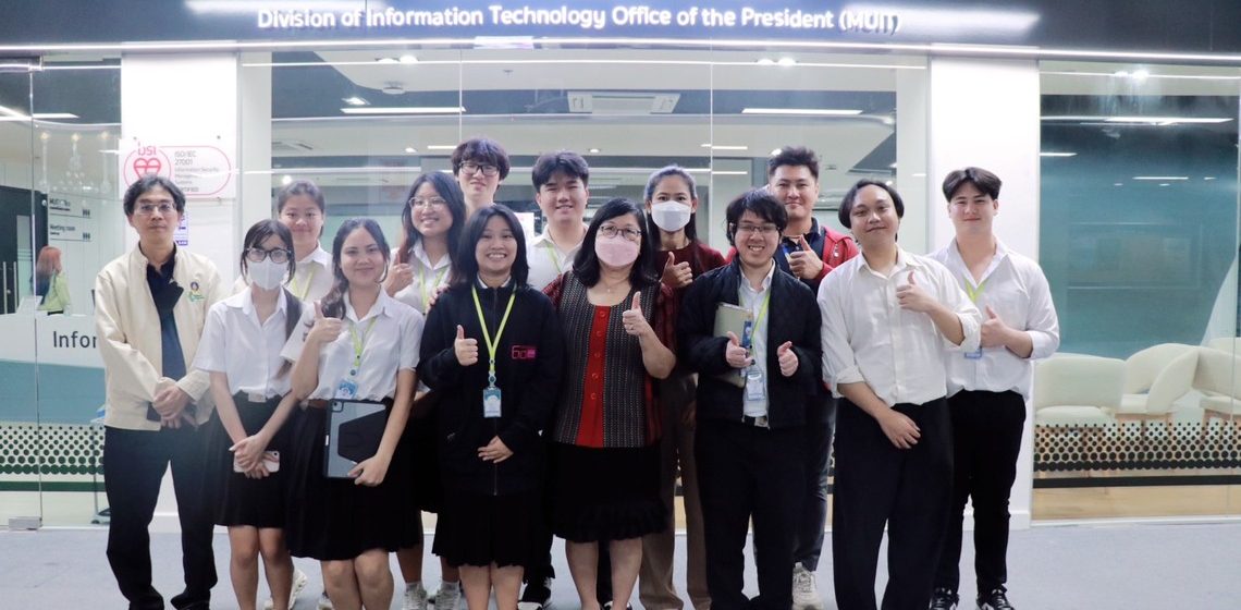ICT Mahidol led ICT International Program students to participate in a study visit at the Division of Information Technology (MUIT)