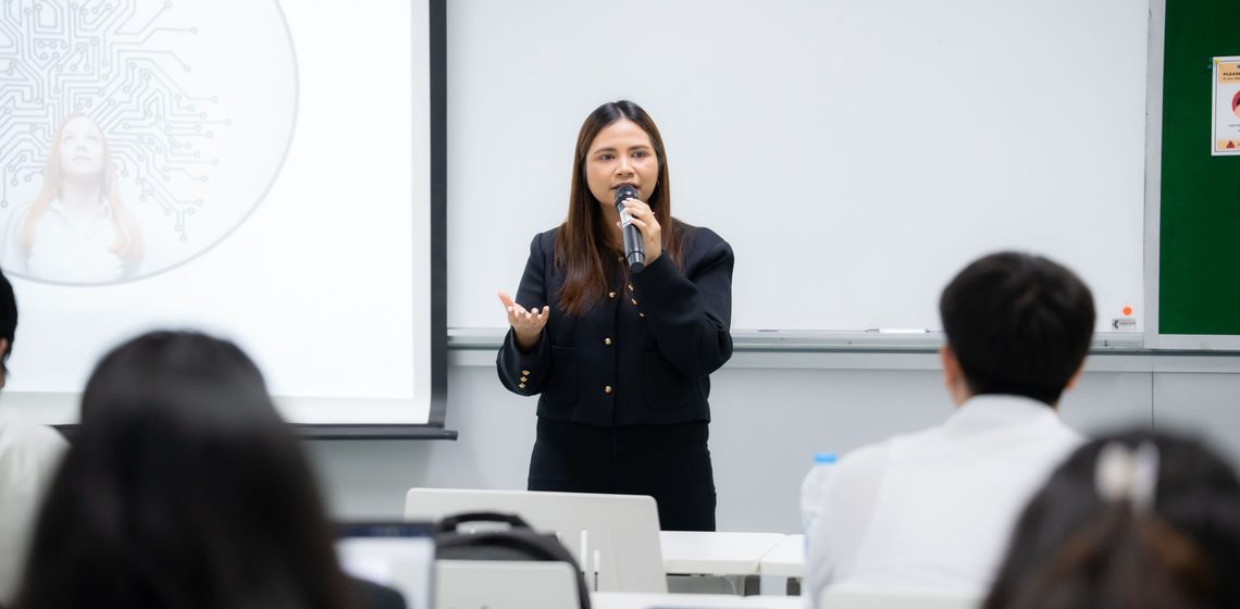 ICT Mahidol Organized a Special Lecture on “The Road to Your First Job: Get Ready to Shine”
