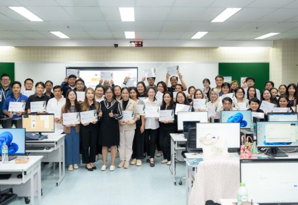 ICT Mahidol Hosted a Training Workshop Titled “Enhancing Work Efficiency with AI: Data Analysis and Presentation Creation” for Staff of the Physical and Environment Division